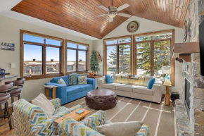 Snow Therapy Chalet - Ski In Out, Hot Tub & Mtn View